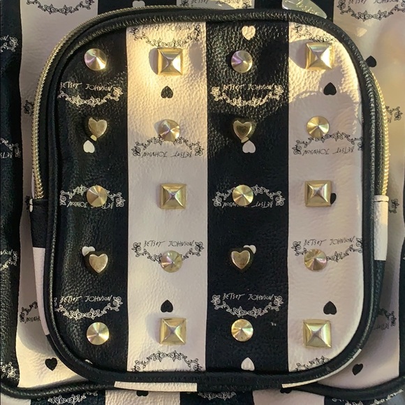 Betsy Johnson mini leather backpack - Picture 4 of 8